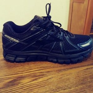 Brooks Running Sneaker (Men)